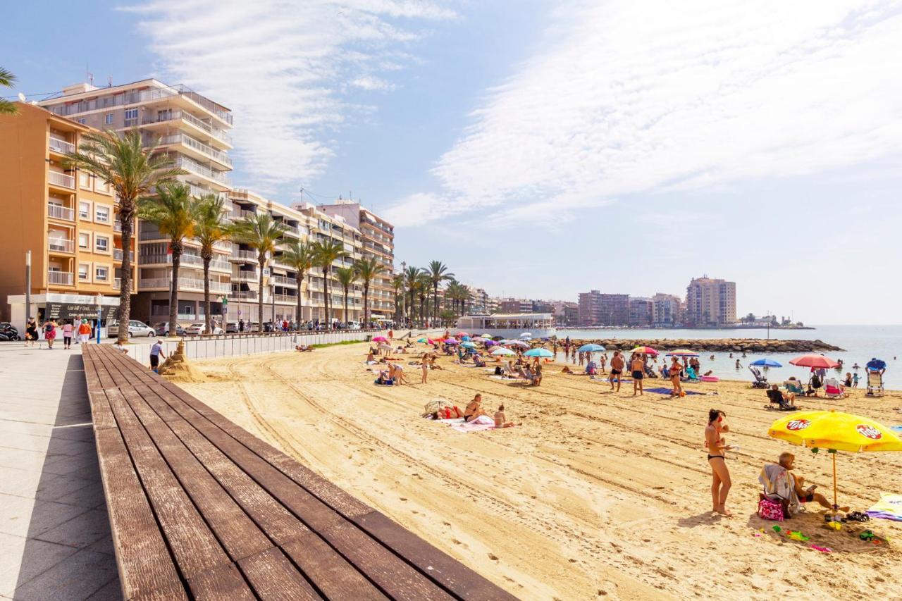 Apartamento Pink Maritimo Торевиеха Екстериор снимка