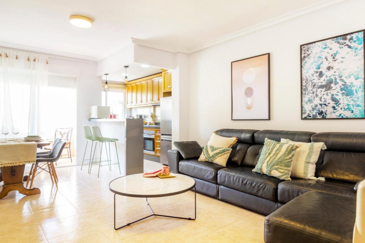 Apartamento Pink Maritimo Торевиеха Екстериор снимка