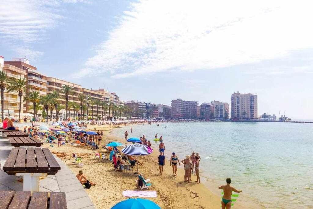 Apartamento Pink Maritimo Торевиеха Екстериор снимка