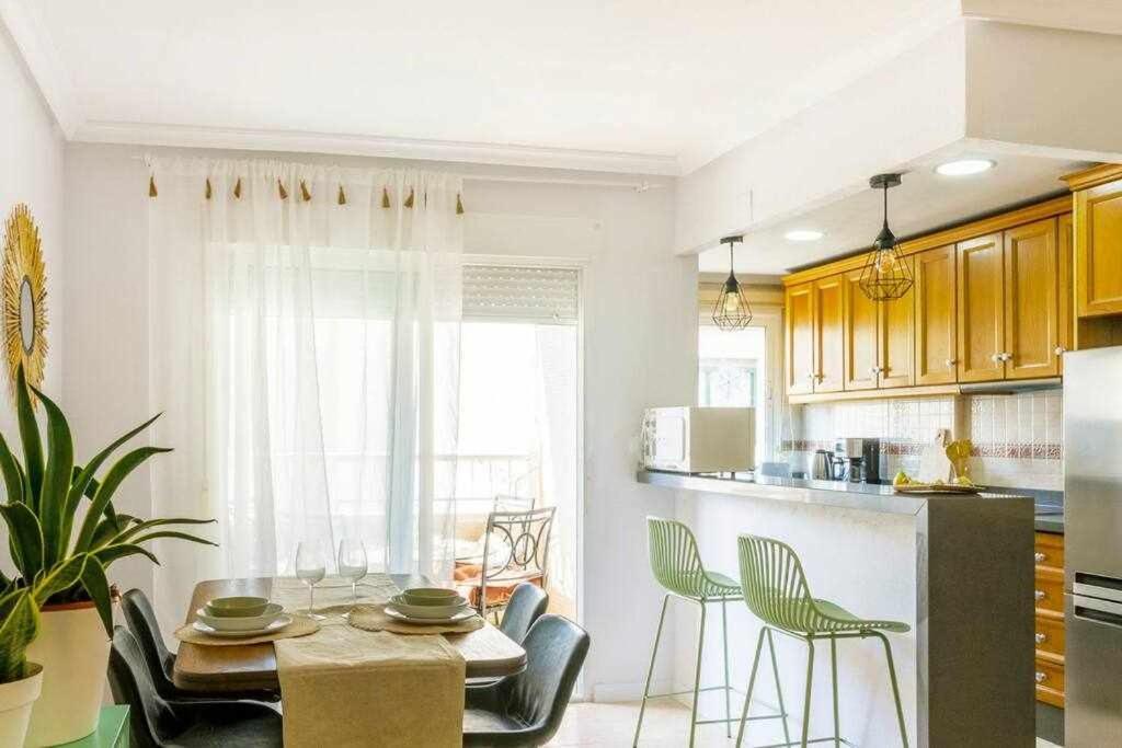 Apartamento Pink Maritimo Торевиеха Екстериор снимка