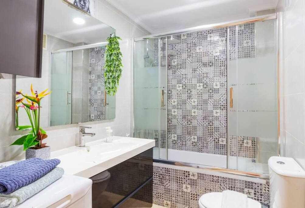 Apartamento Pink Maritimo Торевиеха Екстериор снимка